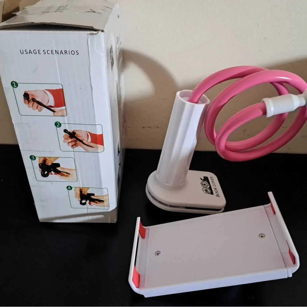 Willow Winters Pink and White Phone Holder